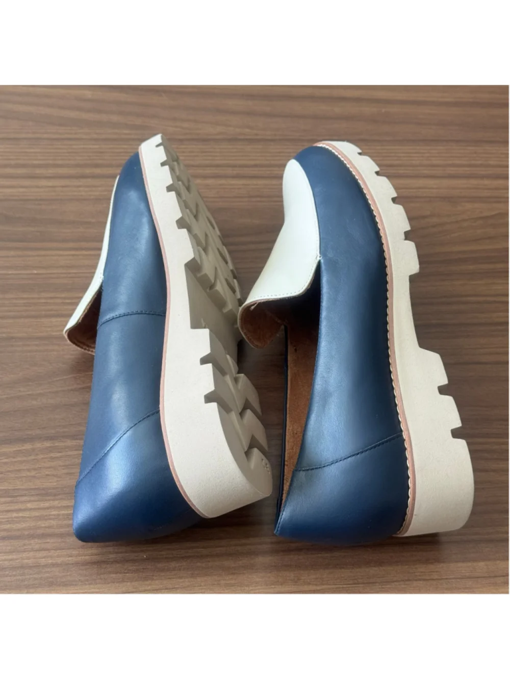 Vionic Kensley Navy & Cream Leather Platform Loafers Comfort Shoes Women’s 11